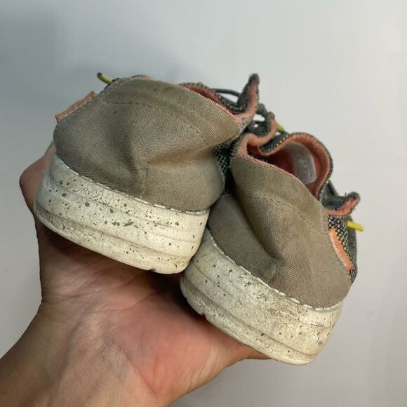 5 for $25🔥Hey Dudes Wendy Peacock Pink Loafers Youth Size 4-5 - Picture 4 of 10